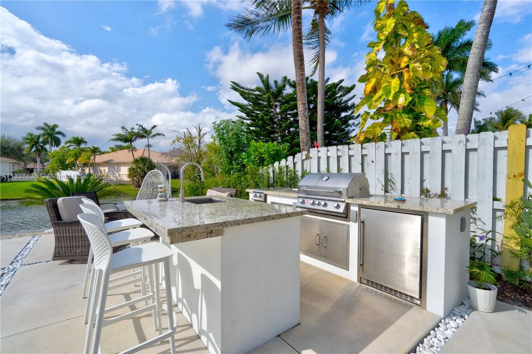 Recently Sold: $1,500,000 (5 beds, 3 baths, 3285 Square Feet)