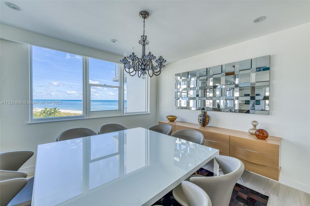 Recently Sold: $1,470,000 (2 beds, 2 baths, 1619 Square Feet)