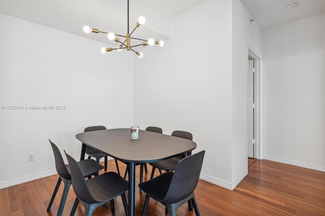 For Sale: $1,450,000 (1 beds, 1 baths, 1160 Square Feet)