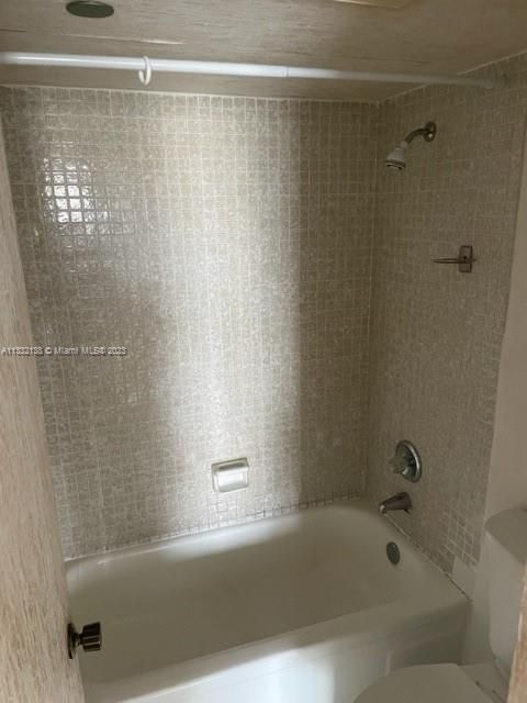 Recientemente alquilado: $1,700 (1 camas, 1 baños, 740 Pies cuadrados)