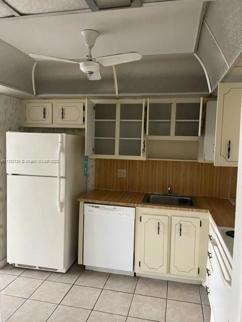 Recientemente alquilado: $1,700 (1 camas, 1 baños, 740 Pies cuadrados)