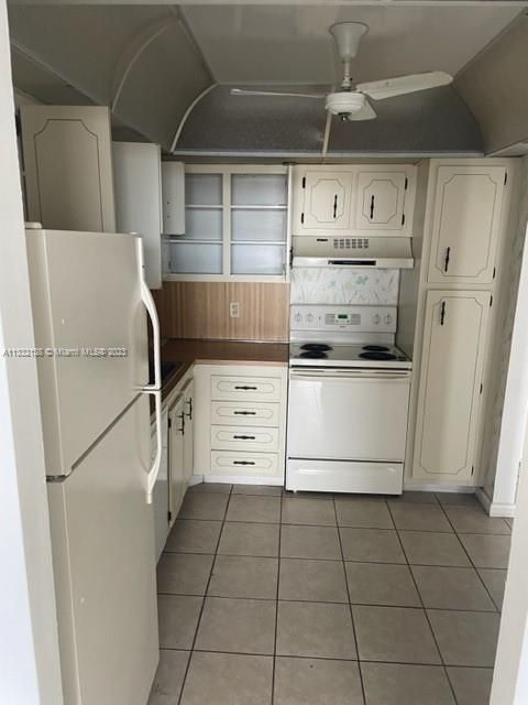 Recientemente alquilado: $1,700 (1 camas, 1 baños, 740 Pies cuadrados)