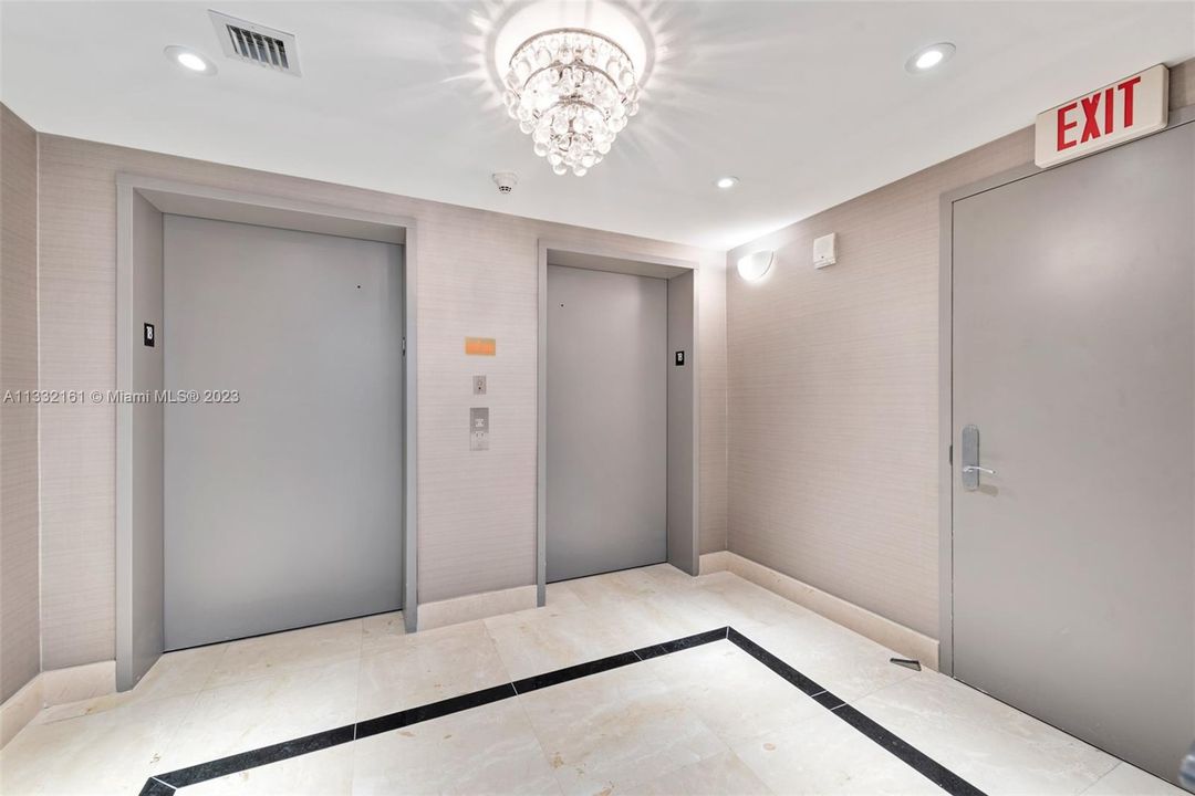 Private foyer entry from elevators