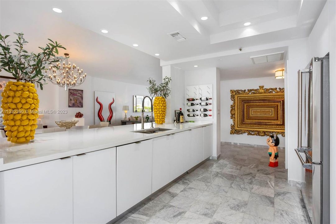 For Rent: $10,500 (2 beds, 2 baths, 1830 Square Feet)