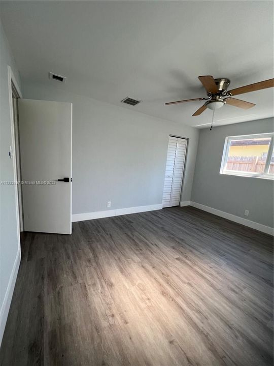 Recently Rented: $4,250 (3 beds, 2 baths, 1332 Square Feet)