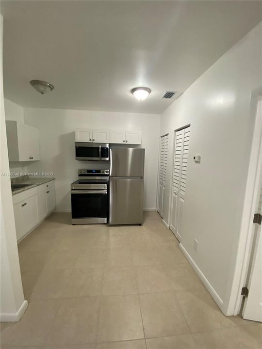 Recently Rented: $1,800 (1 beds, 1 baths, 450 Square Feet)
