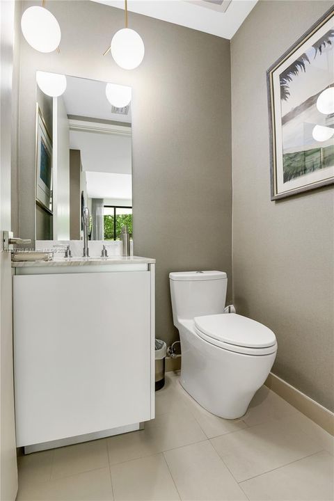 Recently Sold: $3,650,000 (3 beds, 3 baths, 2558 Square Feet)