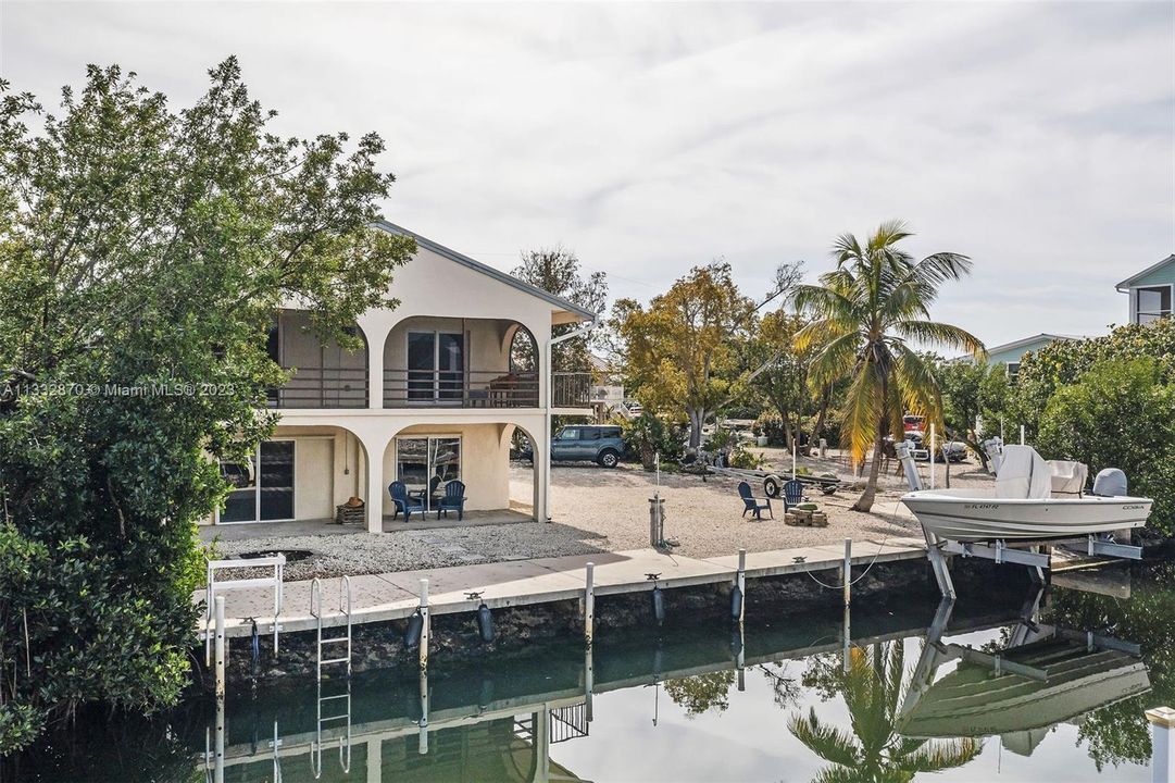 Recently Sold: $1,160,000 (2 beds, 2 baths, 1320 Square Feet)