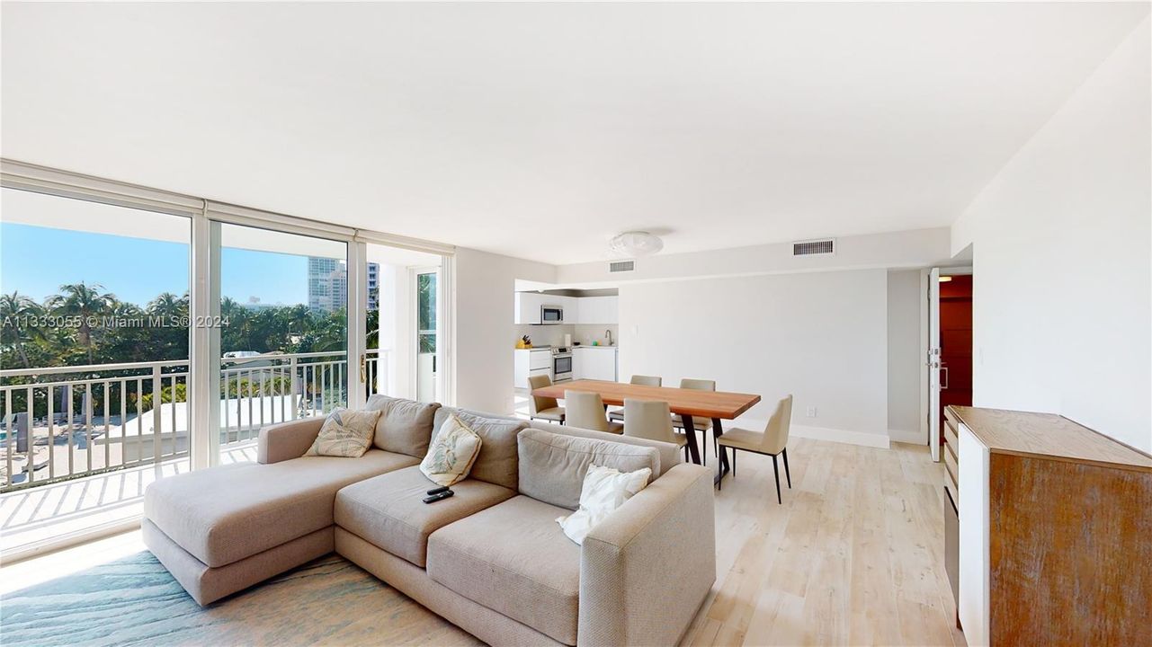 For Sale: $1,979,000 (2 beds, 2 baths, 1496 Square Feet)