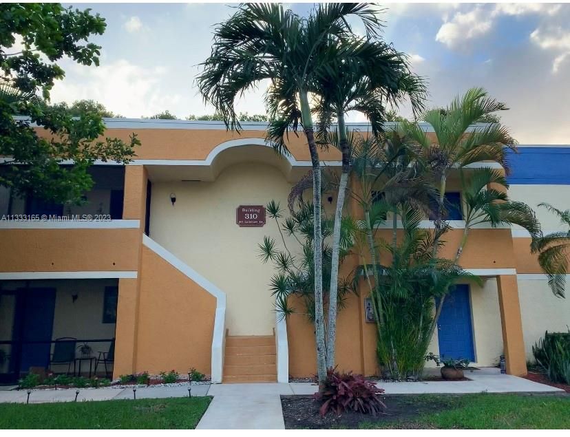 Recently Rented: $2,100 (2 beds, 2 baths, 946 Square Feet)