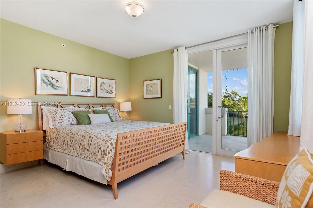 For Sale: $5,950,000 (3 beds, 3 baths, 3444 Square Feet)