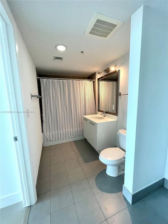 Recently Sold: $650,000 (2 beds, 2 baths, 1118 Square Feet)