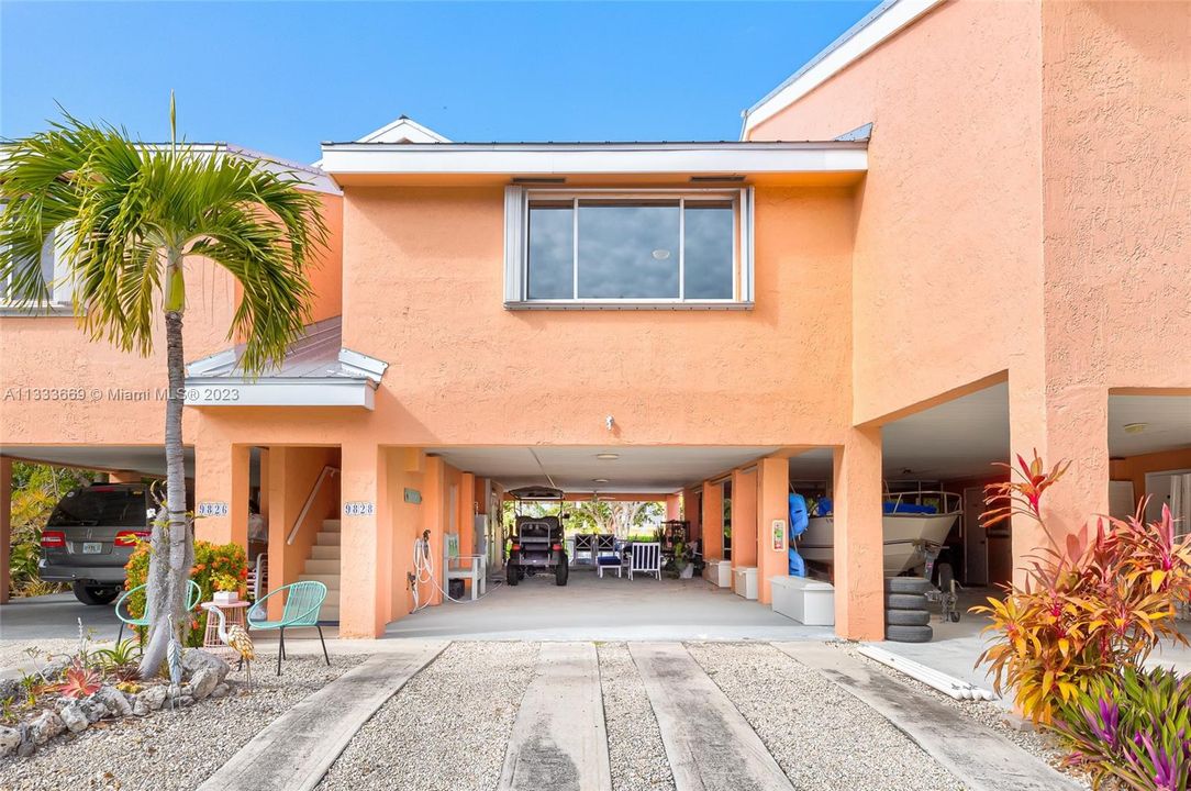 Recently Sold: $825,000 (2 beds, 2 baths, 1029 Square Feet)