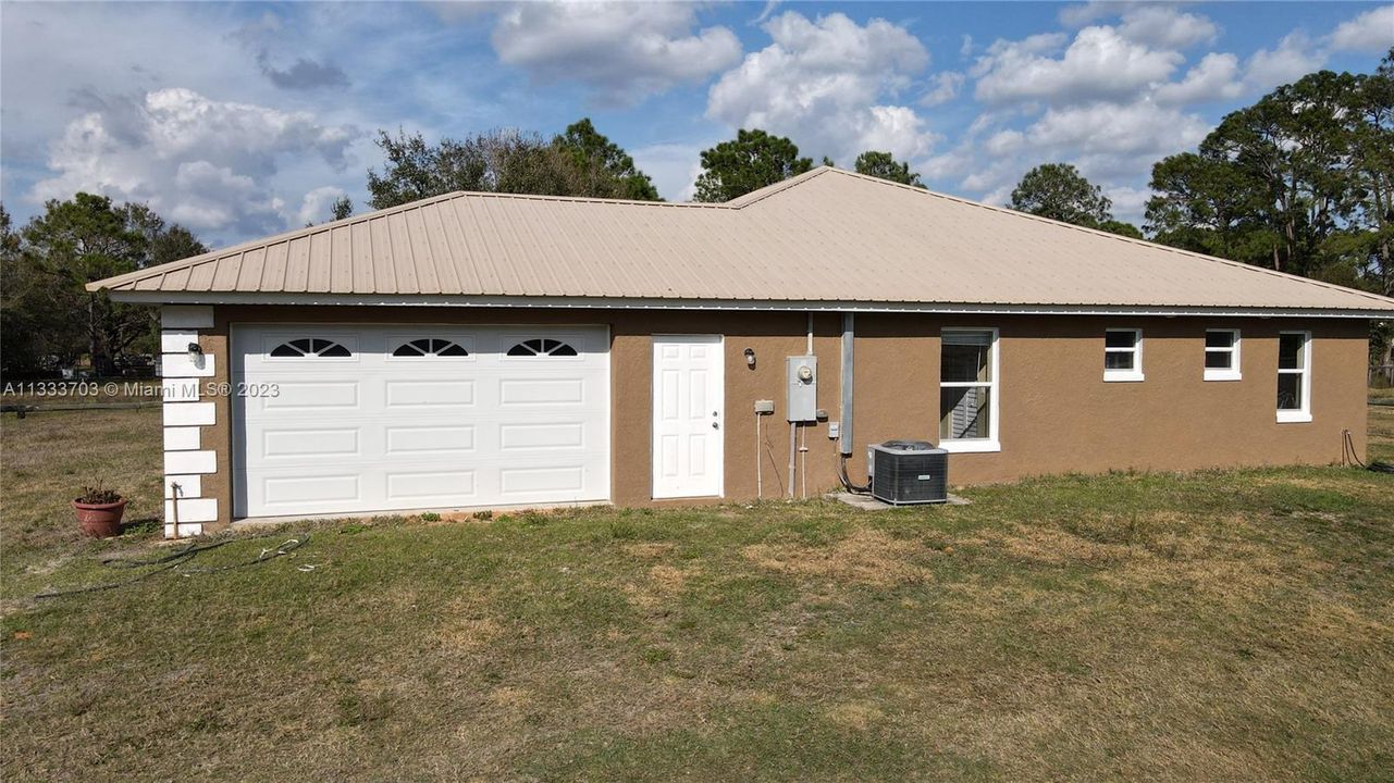 最近售出: $480,000 (4 贝兹, 3 浴室, 1984 平方英尺)