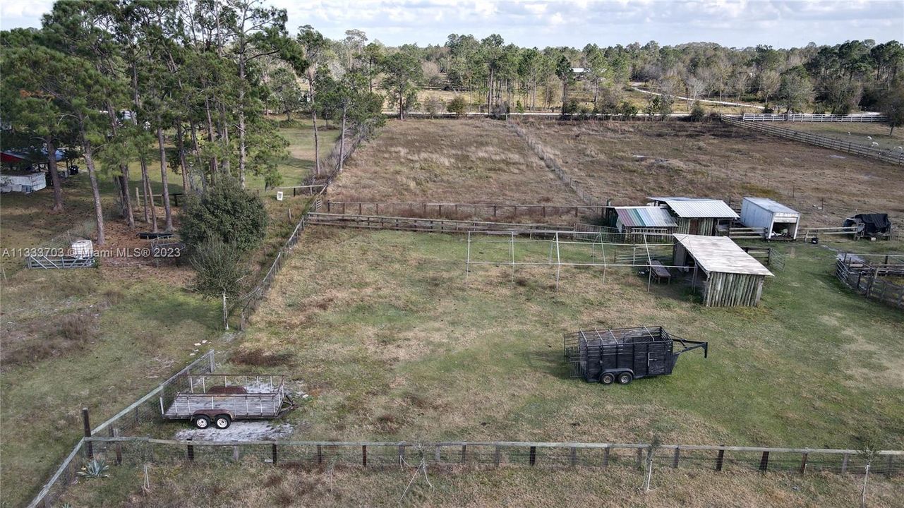 最近售出: $480,000 (4 贝兹, 3 浴室, 1984 平方英尺)