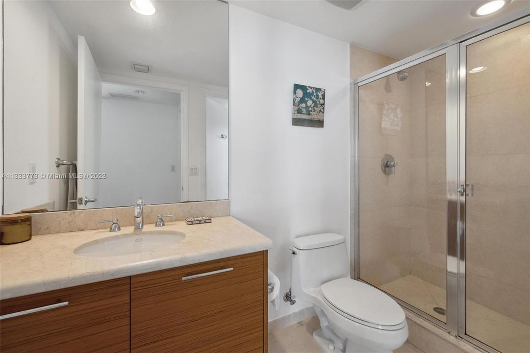 最近售出: $715,000 (2 贝兹, 2 浴室, 1256 平方英尺)