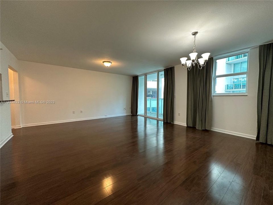 For Rent: $3,600 (2 beds, 2 baths, 1117 Square Feet)