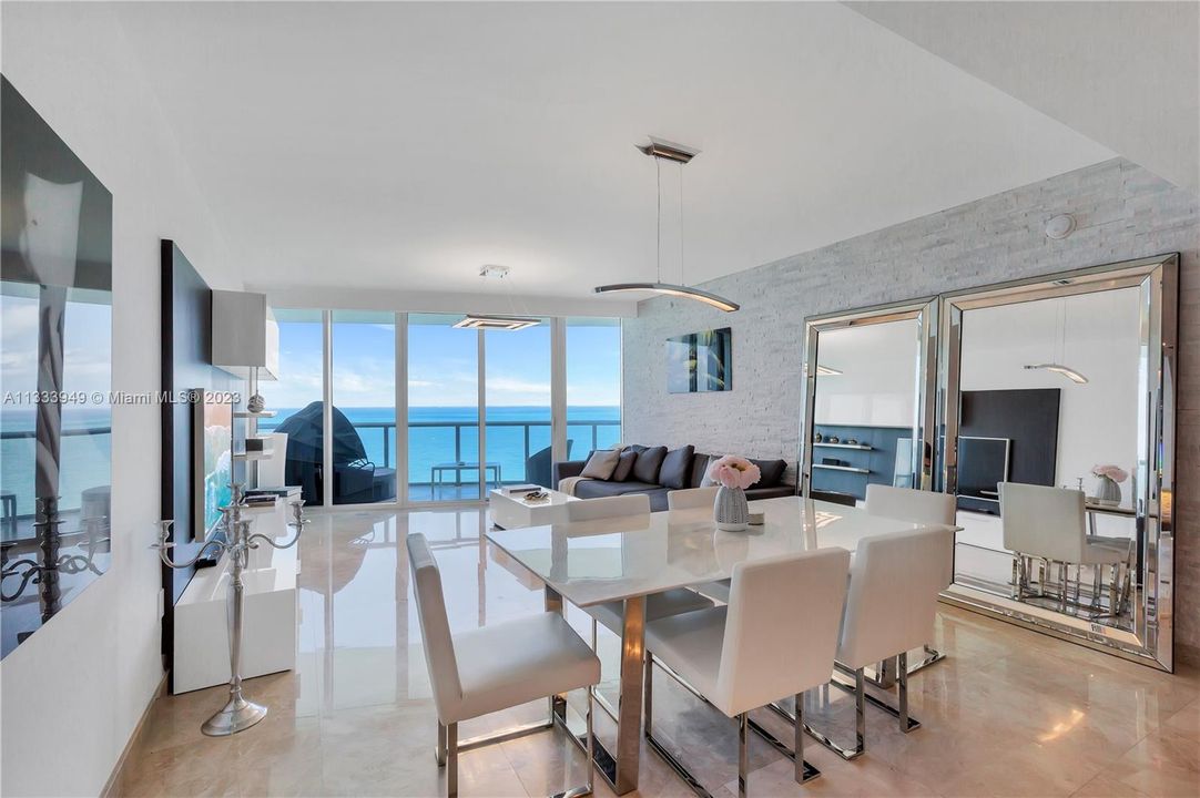 Recently Sold: $2,650,000 (3 beds, 3 baths, 1927 Square Feet)