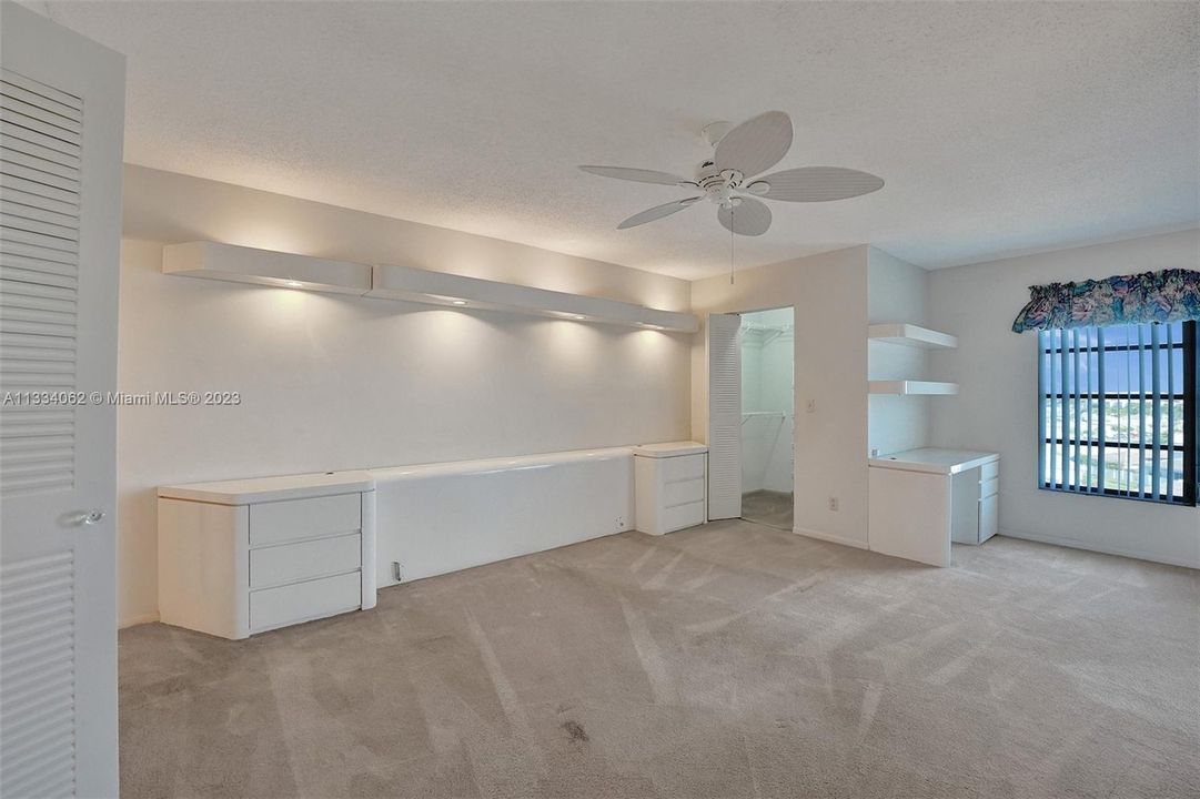 Vendido Recientemente: $200,000 (2 camas, 2 baños, 1230 Pies cuadrados)
