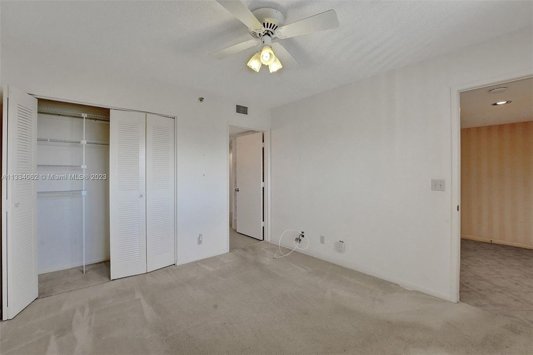 Vendido Recientemente: $200,000 (2 camas, 2 baños, 1230 Pies cuadrados)