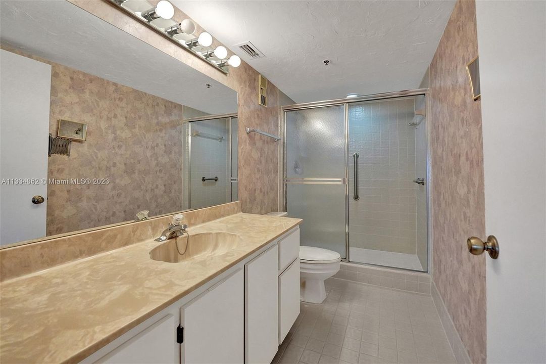 Vendido Recientemente: $200,000 (2 camas, 2 baños, 1230 Pies cuadrados)