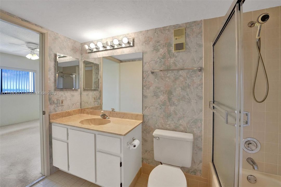 Vendido Recientemente: $200,000 (2 camas, 2 baños, 1230 Pies cuadrados)