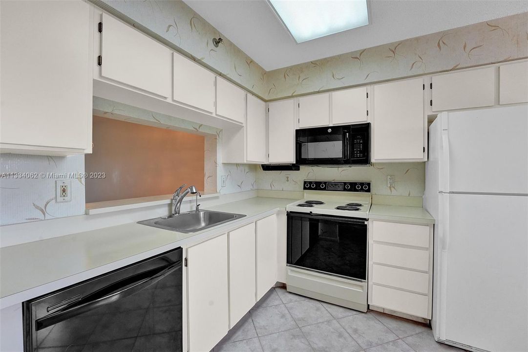 Vendido Recientemente: $200,000 (2 camas, 2 baños, 1230 Pies cuadrados)