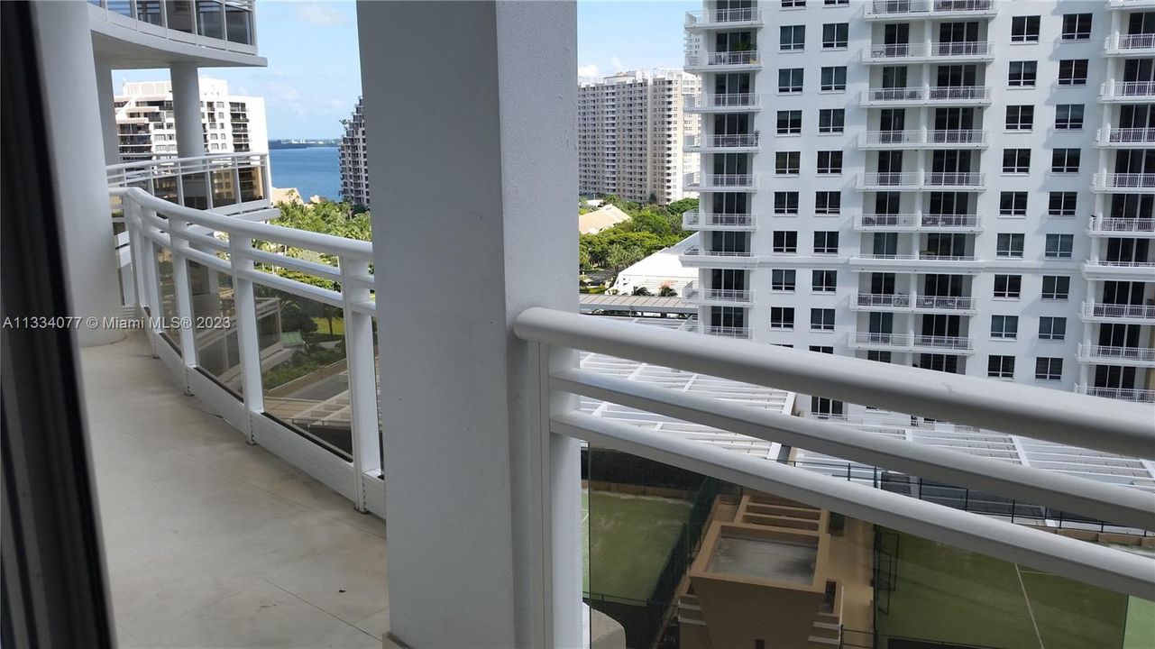 Recently Rented: $3,650 (1 beds, 1 baths, 1031 Square Feet)