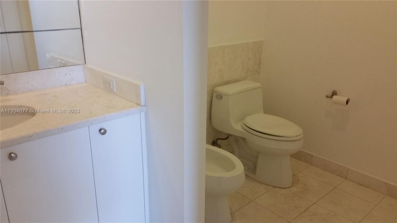 Recently Rented: $3,650 (1 beds, 1 baths, 1031 Square Feet)