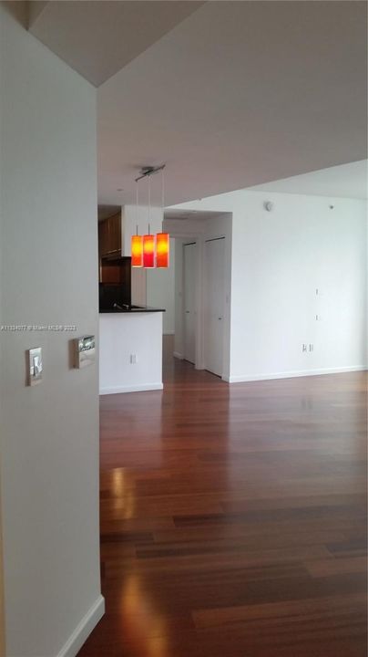 Recently Rented: $3,650 (1 beds, 1 baths, 1031 Square Feet)