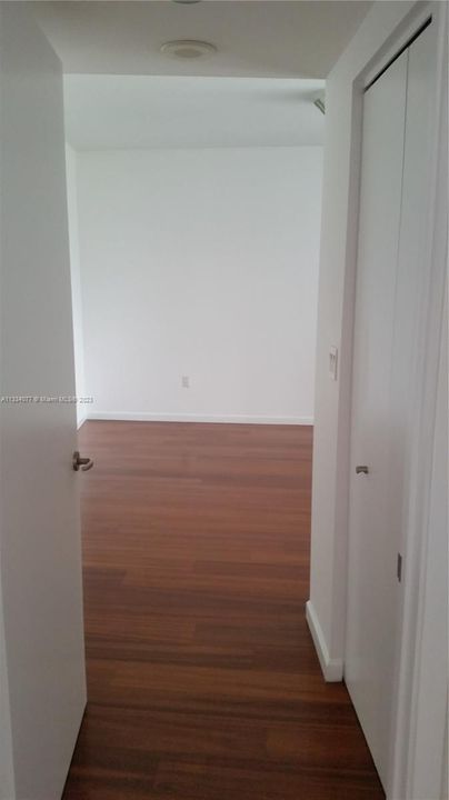 Recently Rented: $3,650 (1 beds, 1 baths, 1031 Square Feet)