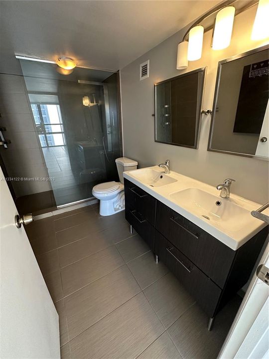 Recently Sold: $499,000 (2 beds, 2 baths, 1218 Square Feet)