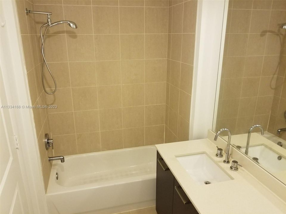 Недавно арендовано: $2,750 (1 спален, 1 ванн, 692 Квадратных фут)
