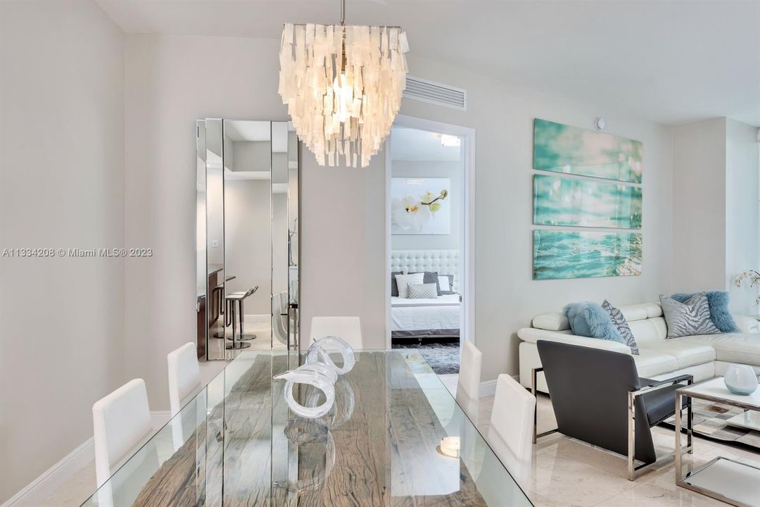 Recently Sold: $1,650,000 (3 beds, 3 baths, 2106 Square Feet)