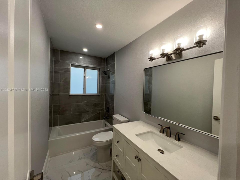 Недавно арендовано: $4,000 (3 спален, 2 ванн, 1062 Квадратных фут)