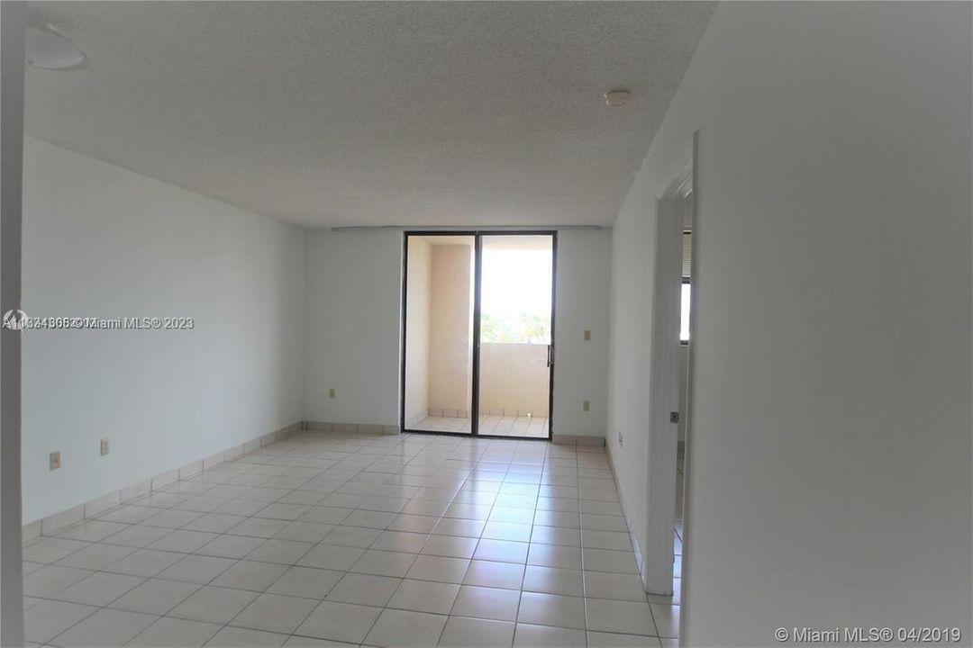 Recently Sold: $229,000 (1 beds, 1 baths, 894 Square Feet)