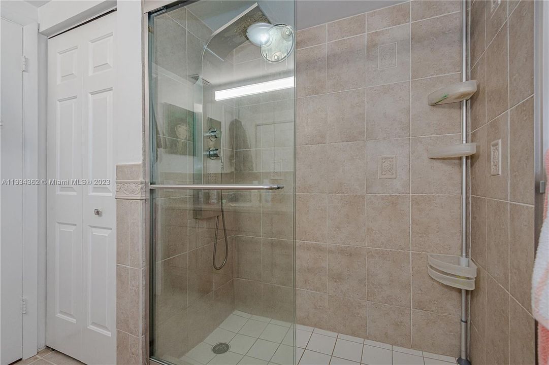 最近租的: $2,500 (2 贝兹, 2 浴室, 1106 平方英尺)