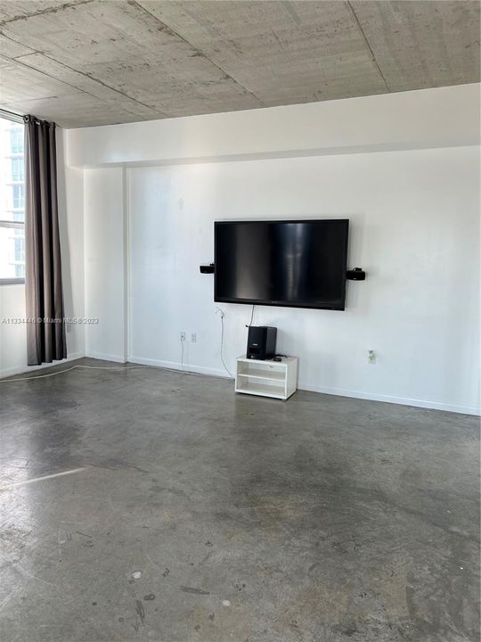 Recently Rented: $3,100 (2 beds, 2 baths, 1153 Square Feet)