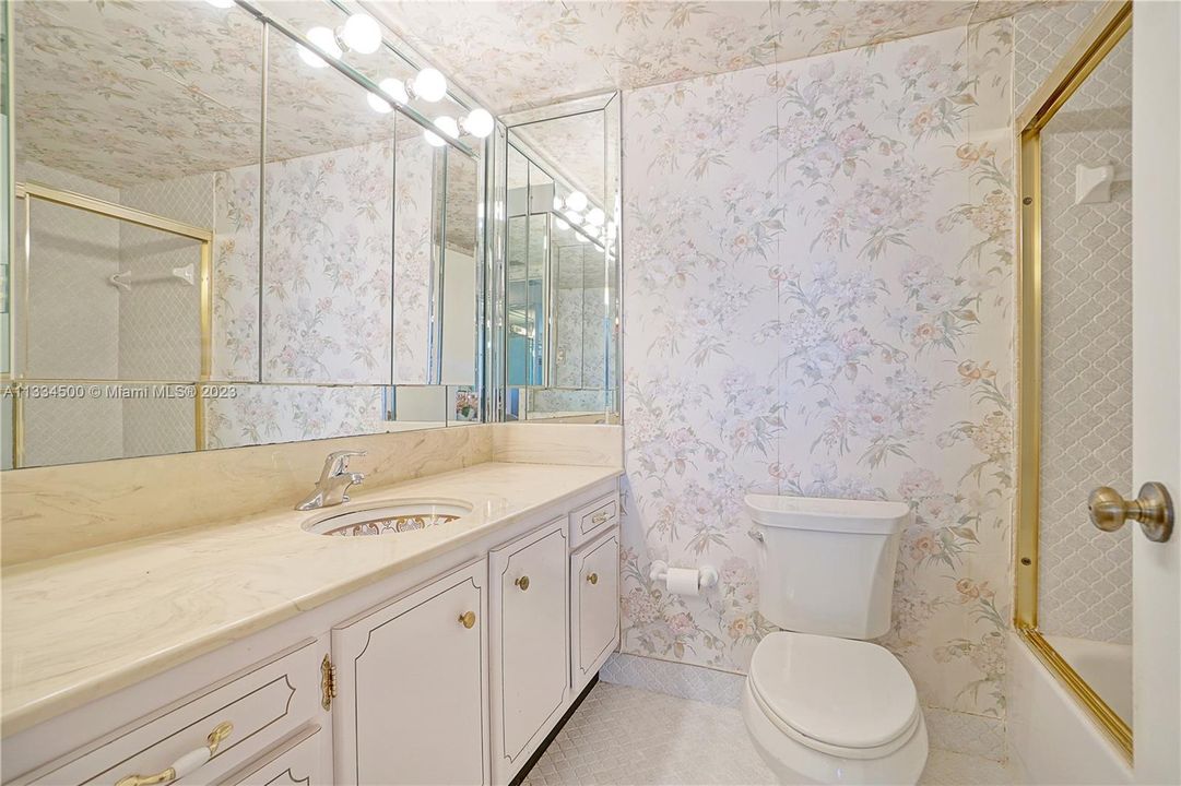 最近售出: $274,900 (2 贝兹, 2 浴室, 1565 平方英尺)