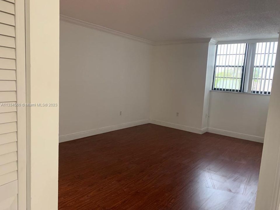 Recently Rented: $21,600 (1 beds, 1 baths, 787 Square Feet)