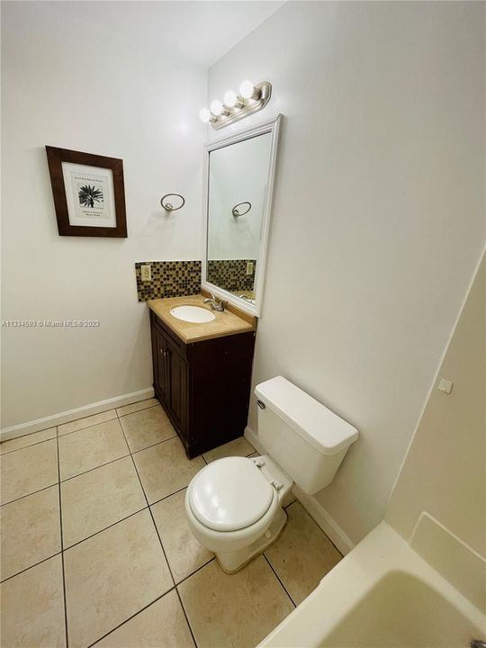 最近租的: $2,000 (2 贝兹, 2 浴室, 956 平方英尺)