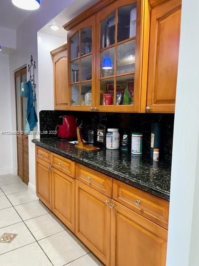 Recently Sold: $325,000 (1 beds, 1 baths, 870 Square Feet)