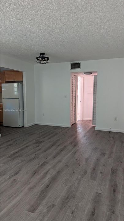 Recently Rented: $2,300 (2 beds, 1 baths, 3508 Square Feet)