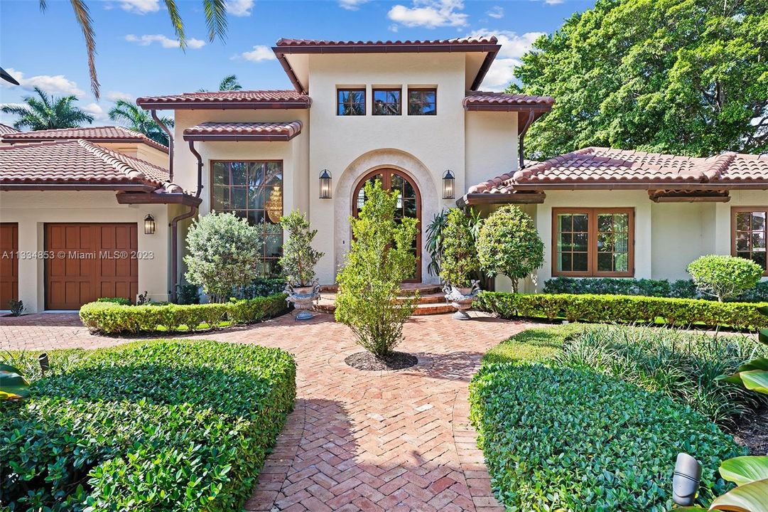 Недавно арендовано: $49,000 (6 спален, 6 ванн, 5599 Квадратных фут)