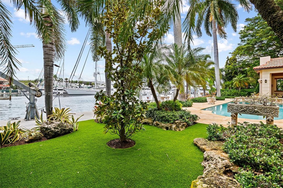 Недавно арендовано: $49,000 (6 спален, 6 ванн, 5599 Квадратных фут)