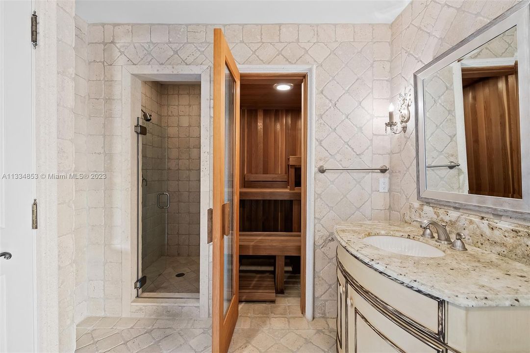 Недавно арендовано: $49,000 (6 спален, 6 ванн, 5599 Квадратных фут)