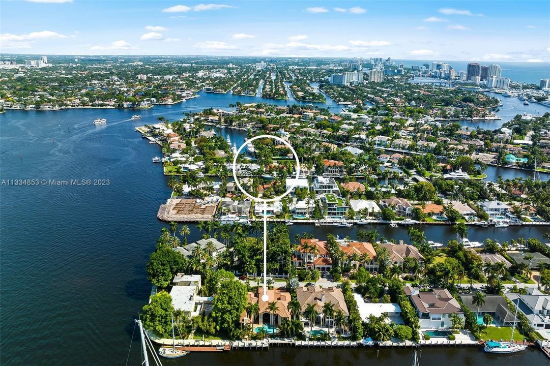 Недавно арендовано: $49,000 (6 спален, 6 ванн, 5599 Квадратных фут)