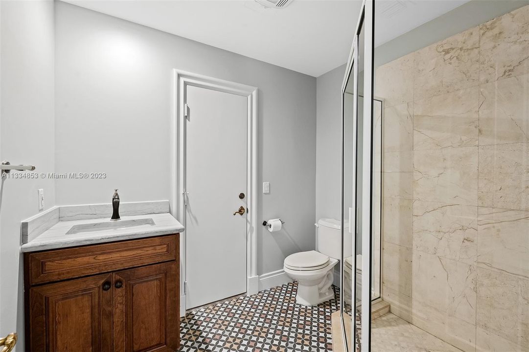 Недавно арендовано: $49,000 (6 спален, 6 ванн, 5599 Квадратных фут)