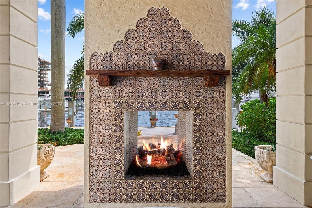 Недавно арендовано: $49,000 (6 спален, 6 ванн, 5599 Квадратных фут)