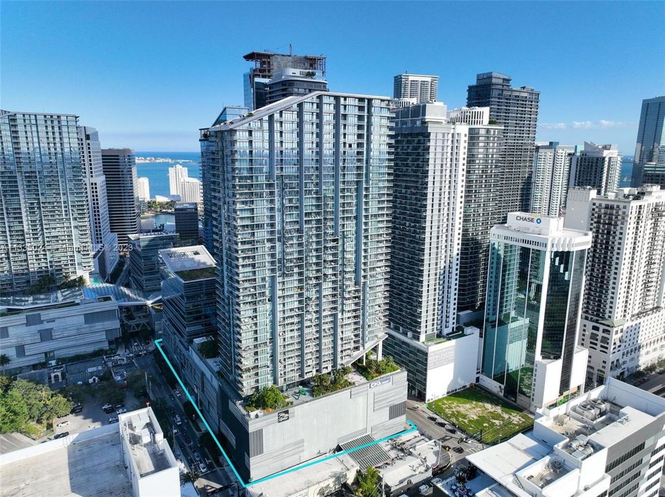 Recently Sold: $755,000 (1 beds, 1 baths, 994 Square Feet)